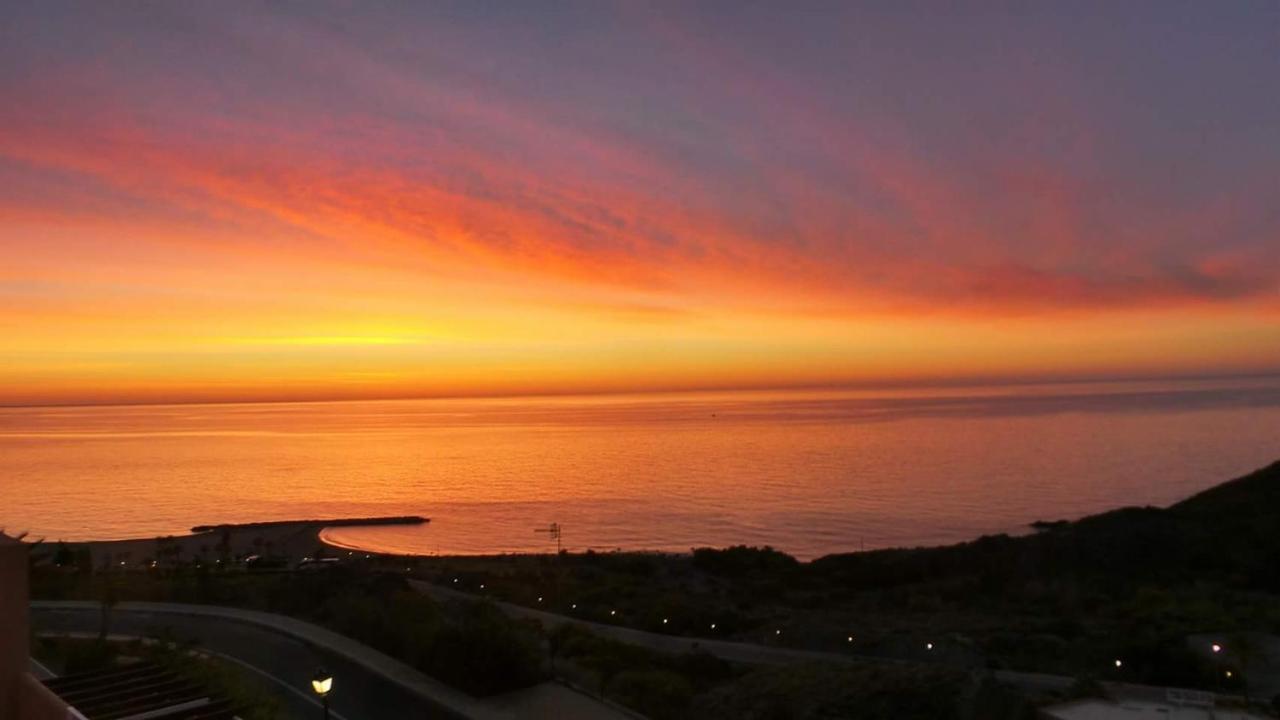 South Facing Apartment, Fantastic Sea Views,Terrace, 300M Beach 모야카 외부 사진
